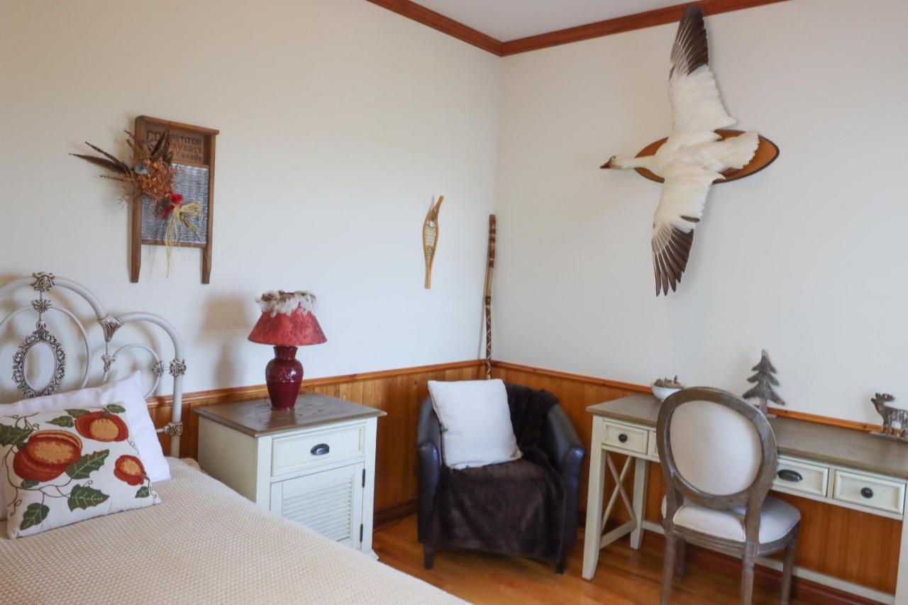 Bed & Breakfast, Gite La Princesse Des Champs Saint-Jean-de-Boischâtel Eksteriør billede